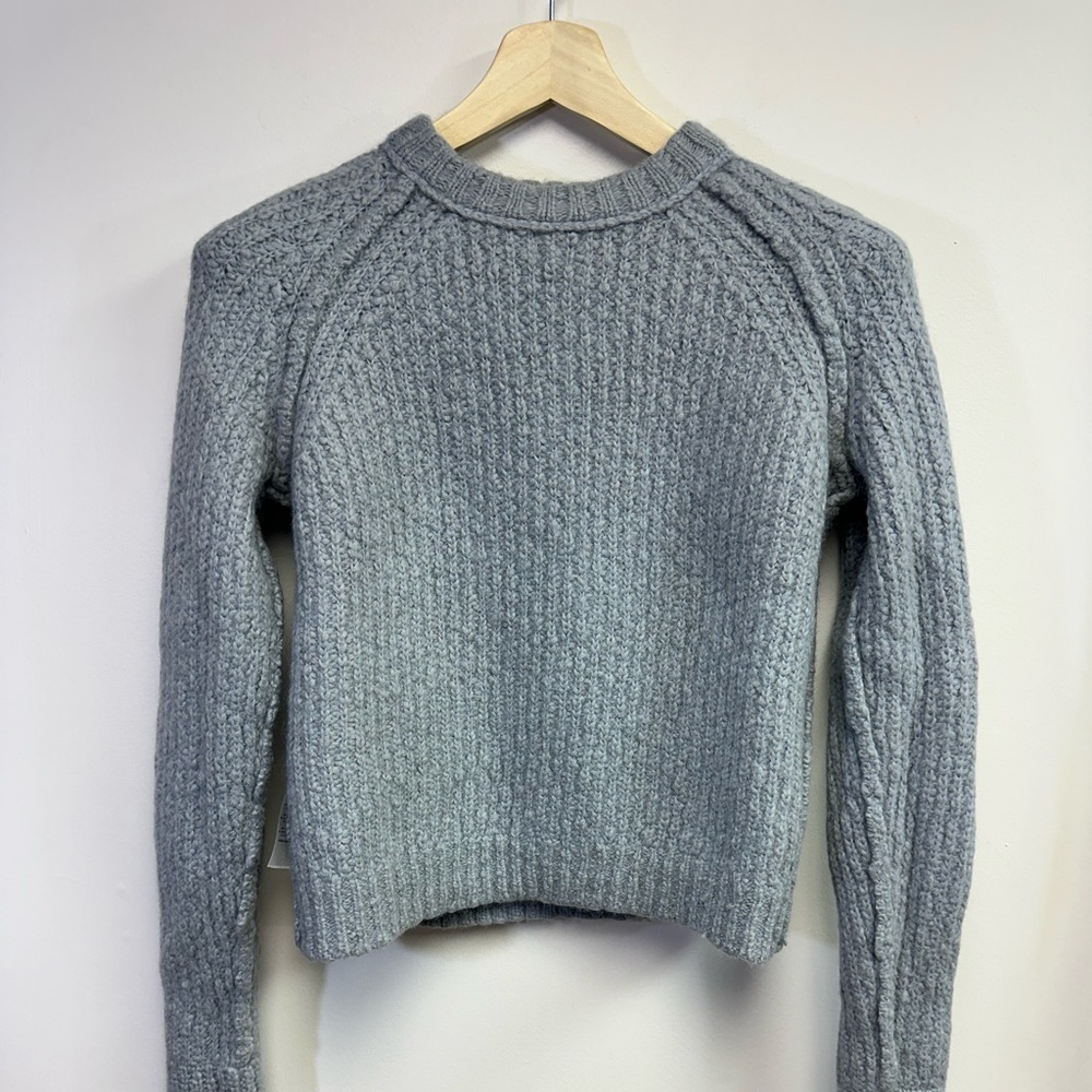 Frame, Alpaca Blend Cuffed Raglan Sweater In Powder Blue, Size Small - Picture 2 of 9